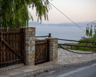 Under Villa J: Νέα πρόταση διαμονής στην Πορταριά