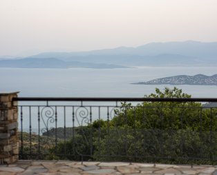 Under Villa J: Νέα πρόταση διαμονής στην Πορταριά