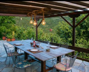 Anna's Poolside Villa: Μια παραμυθένια απόδραση στη Μακρινίτσα Πηλίου