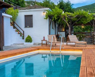 Anna's Poolside Villa: Μια παραμυθένια απόδραση στη Μακρινίτσα Πηλίου