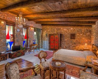 ViP Chalet: Πολυτελής διαμονή στους πρόποδες του Παρνασσού