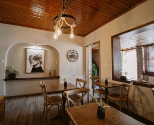 Afanos Guesthouse: Το ιδανικό μέρος για χαλάρωση στην καρδιά της Αράχωβας