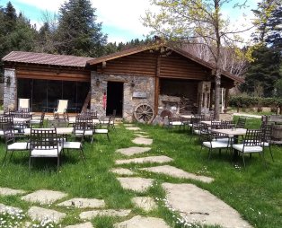 All Seasons Paradise: Διακοπές στο παραμυθένιο σκηνικό του Μαινάλου