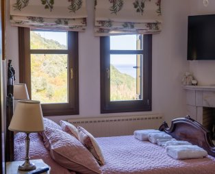 Elysian Luxury Villa: Απόδραση για όλες τις εποχές στην Τσαγκαράδα