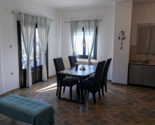 Orange Garden Apartments & Rooms: Γαλήνια φιλοξενία στα Καλά Νερά Πηλίου