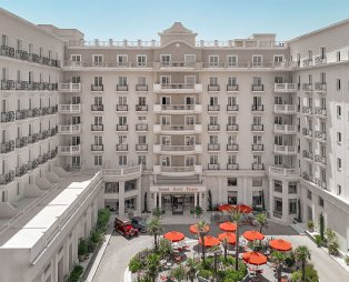 Grand Hotel Palace: Η πολυτέλεια συναντά την αυθεντική φιλοξενία στη Θεσσαλονίκη