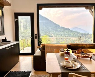 Κούνια Μπέλα: Μια αυθεντική απόδραση στο Παλαιό Μικρό Χωριό Ευρυτανίας