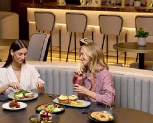 Grand Hotel Palace: Η πολυτέλεια συναντά την αυθεντική φιλοξενία στη Θεσσαλονίκη