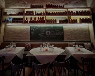 Το Καφενείο του Ζάμπα: Ένα μαγαζί με ιστορία στην καρδιά της Αράχωβας