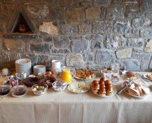 Aiora Suites: Ένα φιλόξενο καταφύγιο χαλάρωσης στη φύση της Αρκαδίας