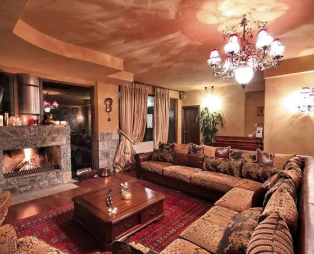 Aiora Suites: Ένα φιλόξενο καταφύγιο χαλάρωσης στη φύση της Αρκαδίας