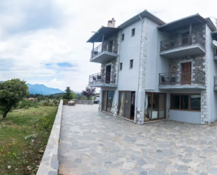 Aiora Suites: Ένα φιλόξενο καταφύγιο χαλάρωσης στη φύση της Αρκαδίας