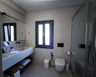 Exo Santorini: Πολυτελής διαμονή στην αυθεντική πλευρά της Σαντορίνης