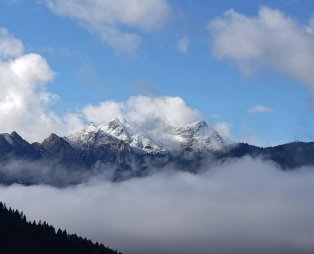 TO KALLION: Ένας παραδοσιακός ξενώνας στο Κλαυσί Ευρυτανίας με υπέροχη θέα στο βουνό 