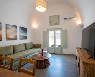 The Lemon Tree House: Μια ήσυχη κατοικία στην καρδιά των Φηρών