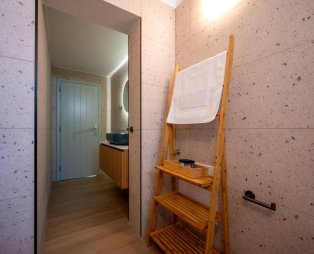 The Lemon Tree House: Μια ήσυχη κατοικία στην καρδιά των Φηρών