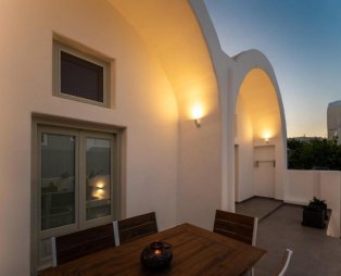 The Lemon Tree House: Μια ήσυχη κατοικία στην καρδιά των Φηρών