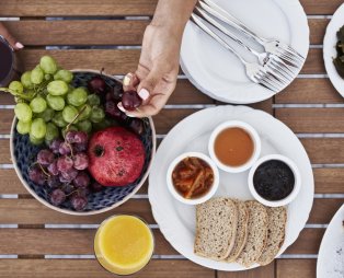 Villa Rodakes: Εμπειρία κυκλαδίτικης πολυτέλειας στη Σαντορίνη