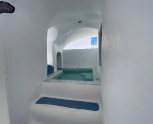Villa Orpheus Santorini: Oνειρική διαμονή σε μια παραδοσιακή κατοικία της Σαντορίνης