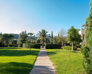 180° South Seaside Hotel: Πολυτελής διαμονή στην ακτογραμμή της Ερμιονίδας