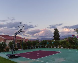 99 Luxury Exotic Villas: Φιλοξενία υψηλών προδιαγραφών στο Ναύπλιο