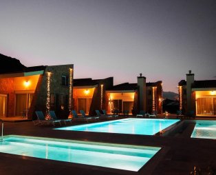 99 Luxury Exotic Villas: Φιλοξενία υψηλών προδιαγραφών στο Ναύπλιο