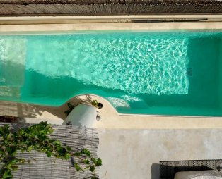 Canava Villas: Μοναδική εμπειρία διαμονής σε ένα παλιό οινοποιείο της Σαντορίνης