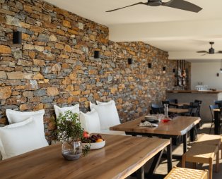 Chora Kythnos Suites: Πολυτελής διαμονή στην καρδιά της Κύθνου