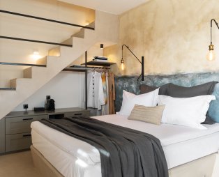 Chora Kythnos Suites: Πολυτελής διαμονή στην καρδιά της Κύθνου