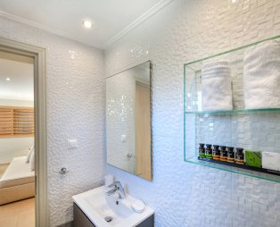 Κέως by the sea: Διακοπές στην Κέα με θέα το μοναδικό μπλε του Αιγαίου