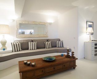 MV Kythnos Seaside Villa: Απόδραση σε ένα τοπίο της Κύθνου που κόβει την ανάσα