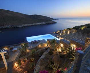 MV Kythnos Seaside Villa: Απόδραση σε ένα τοπίο της Κύθνου που κόβει την ανάσα