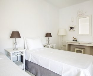 MV Kythnos Seaside Villa: Απόδραση σε ένα τοπίο της Κύθνου που κόβει την ανάσα