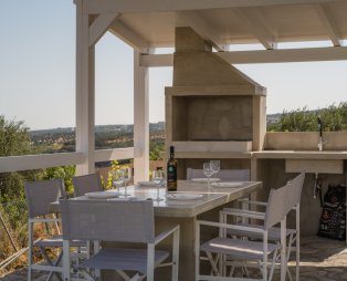 Phyllion: Η απόλυτη εμπειρία κρητικής φιλοξενίας στο Ηράκλειο