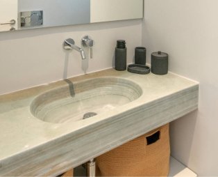 Rockaine Suites: Luxury διαμονή στην Τήνο με θέα το Αιγαίο