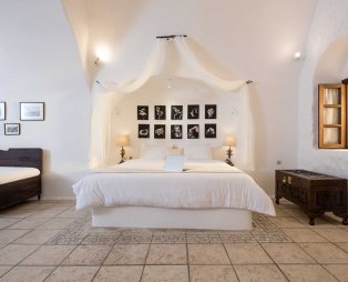 Stilvi Suites: Διαμονή με μαγευτική θέα στο ηφαίστειο της Σαντορίνης