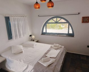 Villa Elena Kythnos: Ήρεμες διακοπές στην Κύθνο μέσα στο απέραντο γαλάζιο