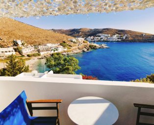 Villa Elena Kythnos: Ήρεμες διακοπές στην Κύθνο μέσα στο απέραντο γαλάζιο