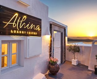 Athina Luxury Suites: Ζήστε την πολυτέλεια στη Σαντορίνη