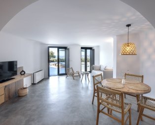 Melidonia Suites: Μια ήσυχη όαση χαλάρωσης στη Σαντορίνη