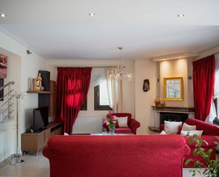 Villa Valentina: Διακοπές με άνεση και πολυτέλεια στα Καλά Νερά Πηλίου