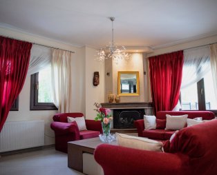 Villa Valentina: Διακοπές με άνεση και πολυτέλεια στα Καλά Νερά Πηλίου