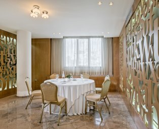 Porto Palace Hotel Thessaloniki: Διαμονή 5 αστέρων σε ένα ιστορικό κτίριο της πόλης