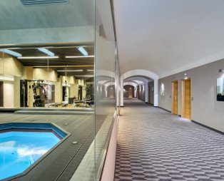 Porto Palace Hotel Thessaloniki: Διαμονή 5 αστέρων σε ένα ιστορικό κτίριο της πόλης