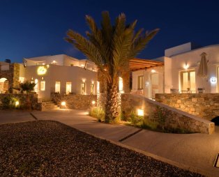 Calma Boutique Hotel: Ένα ήρεμο καταφύγιο στις Αγκαθωπές Σύρου