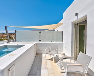 Calma Boutique Hotel: Ένα ήρεμο καταφύγιο στις Αγκαθωπές Σύρου