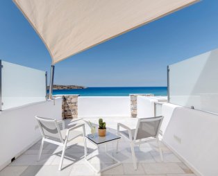 Calma Boutique Hotel: Ένα ήρεμο καταφύγιο στις Αγκαθωπές Σύρου
