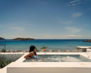 Calma Boutique Hotel: Ένα ήρεμο καταφύγιο στις Αγκαθωπές Σύρου