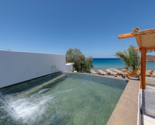 Calma Boutique Hotel: Ένα ήρεμο καταφύγιο στις Αγκαθωπές Σύρου