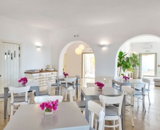 Calma Boutique Hotel: Ένα ήρεμο καταφύγιο στις Αγκαθωπές Σύρου